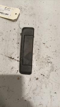 Poignee porte avant gauche