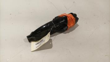Poignee porte avant gauche