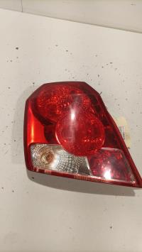 Fanale posteriore principale sinistro (luci)