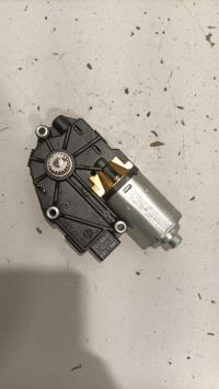 Moteur toit ouvrant