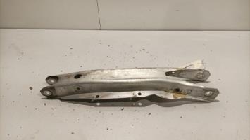 Brazo de suspensión superior trasero izquierdo