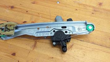 Moteur leve vitre arriere gauche