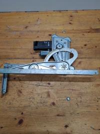 Leve vitre electrique avant gauche