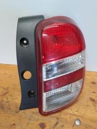 Feu arriere principal droit (feux)