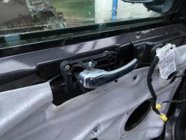 Poignee interieur avant gauche