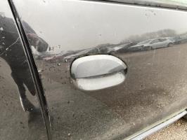 Poignee porte avant droit