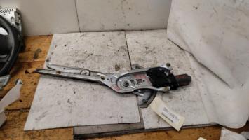 Leve vitre electrique avant gauche