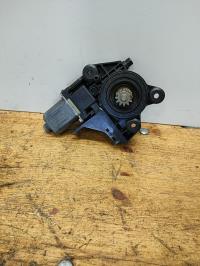 Moteur leve vitre avant droit