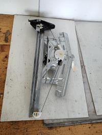 Leve vitre electrique avant droit