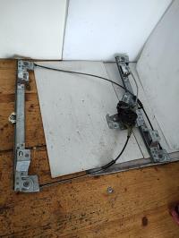 Leve vitre electrique avant droit