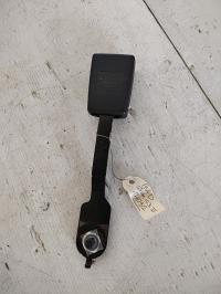 Attache ceinture avant droit