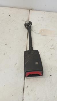 Attache ceinture avant droit