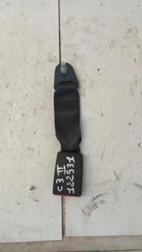 Attache ceinture avant gauche