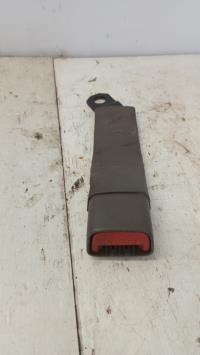 Attache ceinture avant gauche