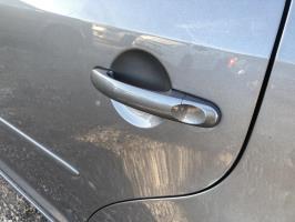 Poignee porte arriere gauche