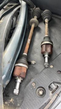 Cardan gauche (transmission)