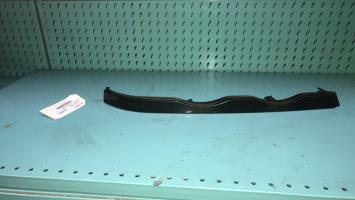 Enjoliveur moustache optique avant droit