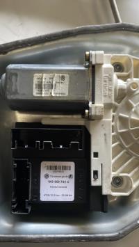 Leve vitre electrique avant droit