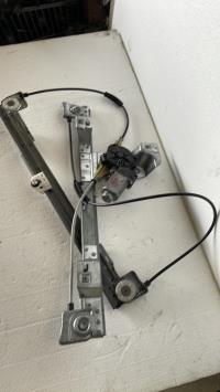 Leve vitre electrique avant droit