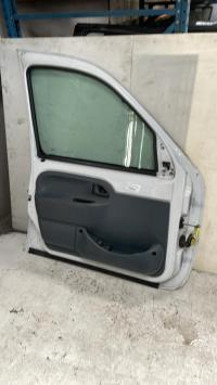 Porte avant gauche