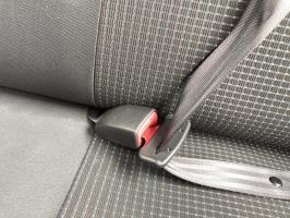 Attache ceinture arriere gauche