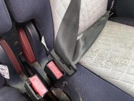 Attache ceinture arriere gauche