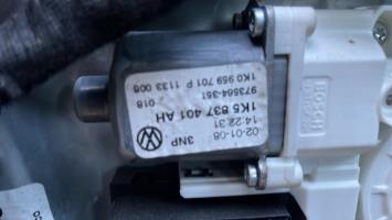 Leve vitre electrique avant gauche