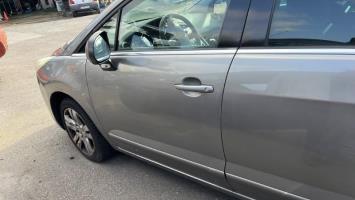 Porte avant gauche