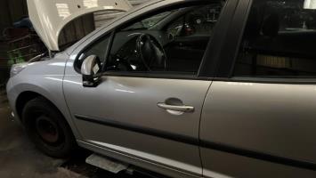 Porte avant gauche