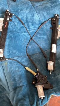 Leve vitre electrique avant droit