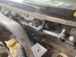 Moteur essuie glace avant