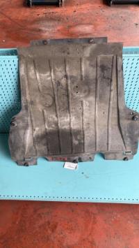 Cache sous moteur