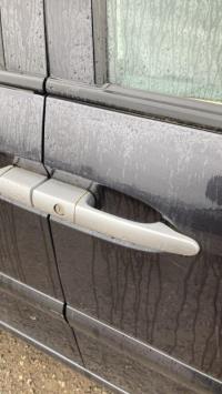 Poignee porte avant droit