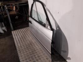 Porte avant droit