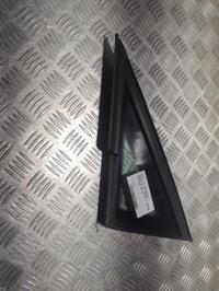 Custode avant gauche (porte)