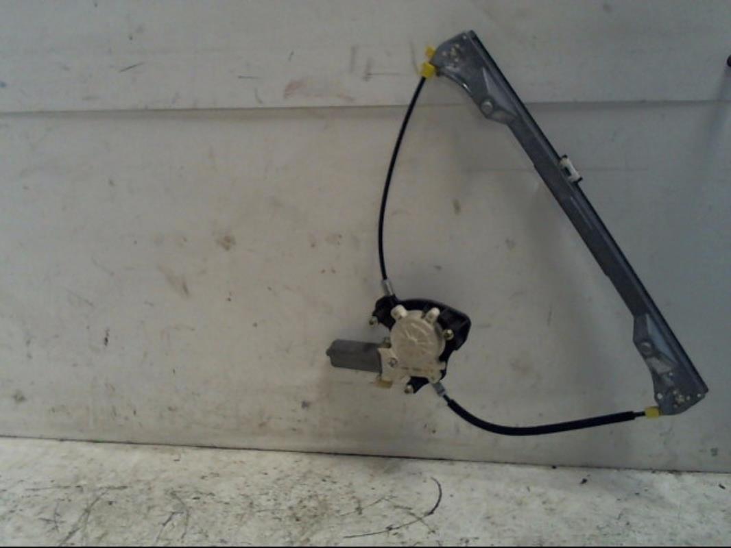 Leve vitre electrique avant droit