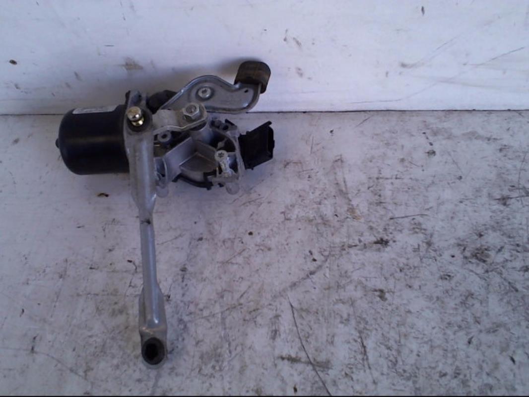 Moteur essuie glace avant
