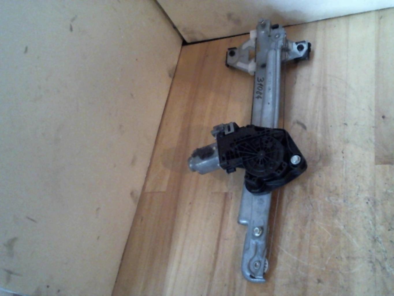 Leve vitre electrique arriere gauche