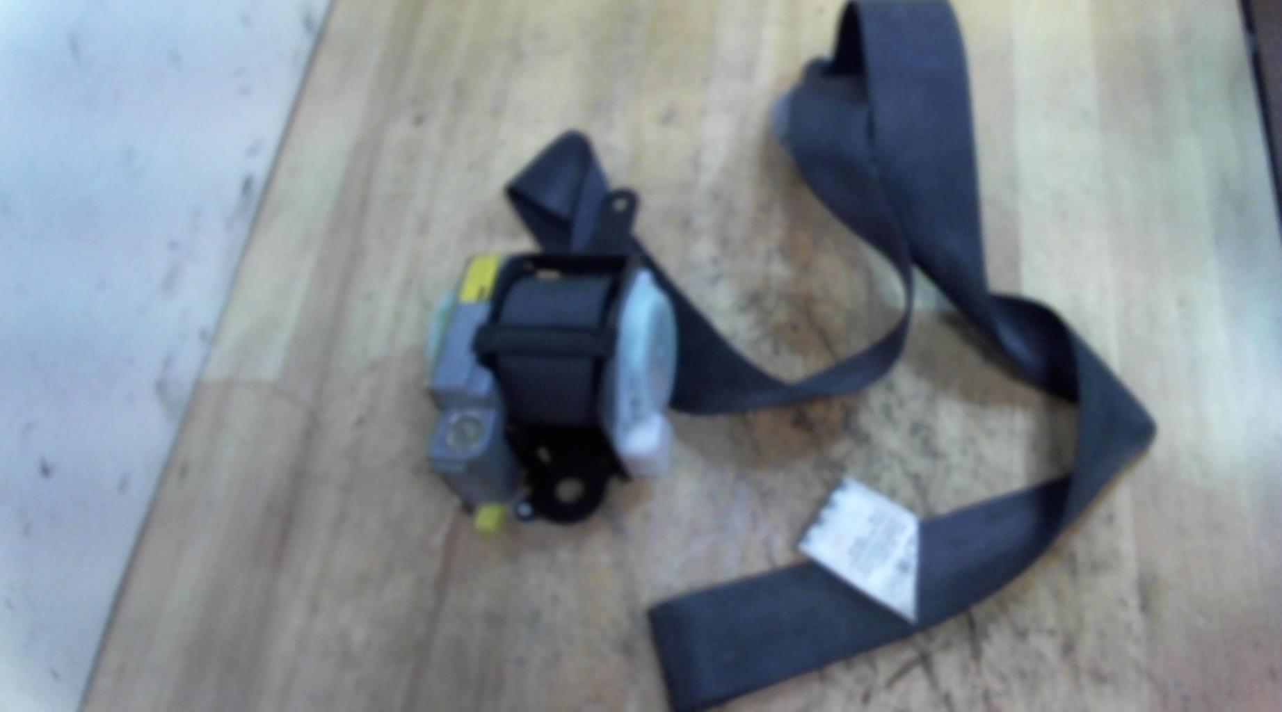Ceinture avant droit