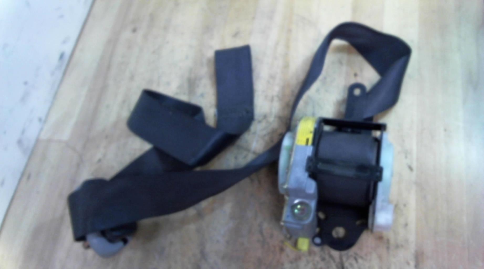 Ceinture avant gauche