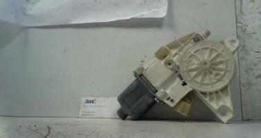 Moteur leve vitre avant gauche