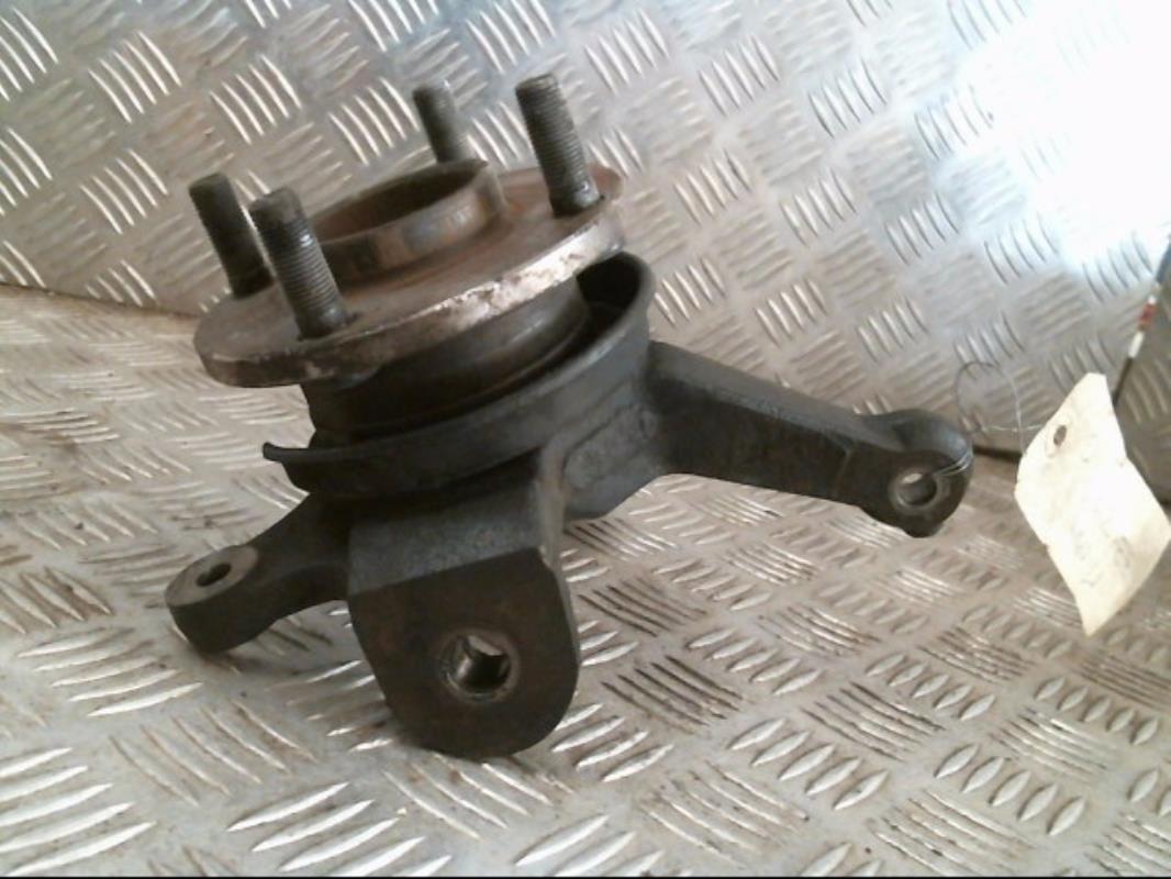 Fusee avant gauche