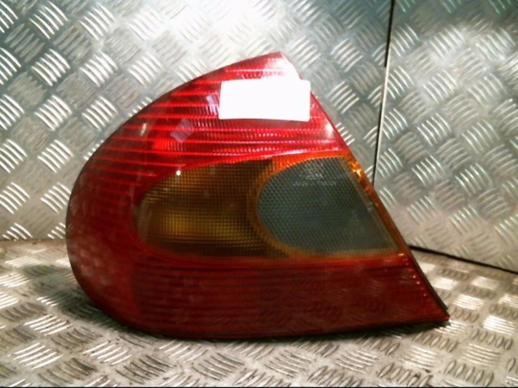 Fanale posteriore principale sinistro (luci)