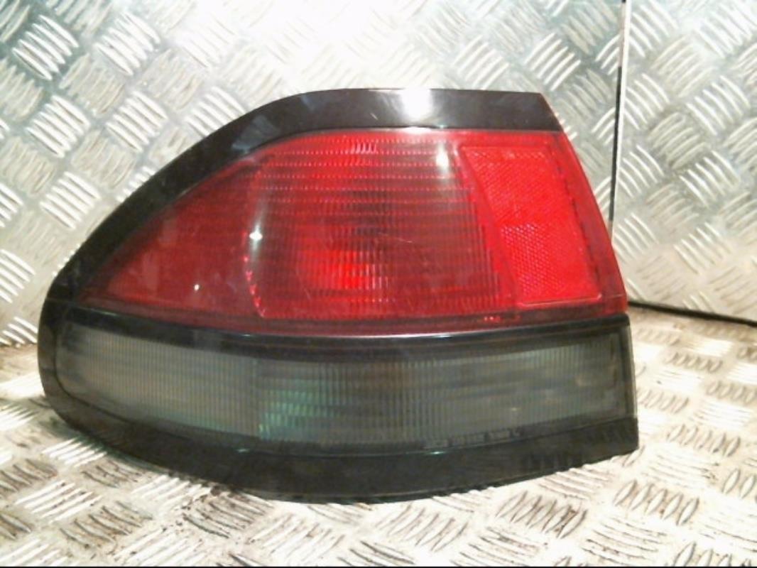 Fanale posteriore principale sinistro (luci)