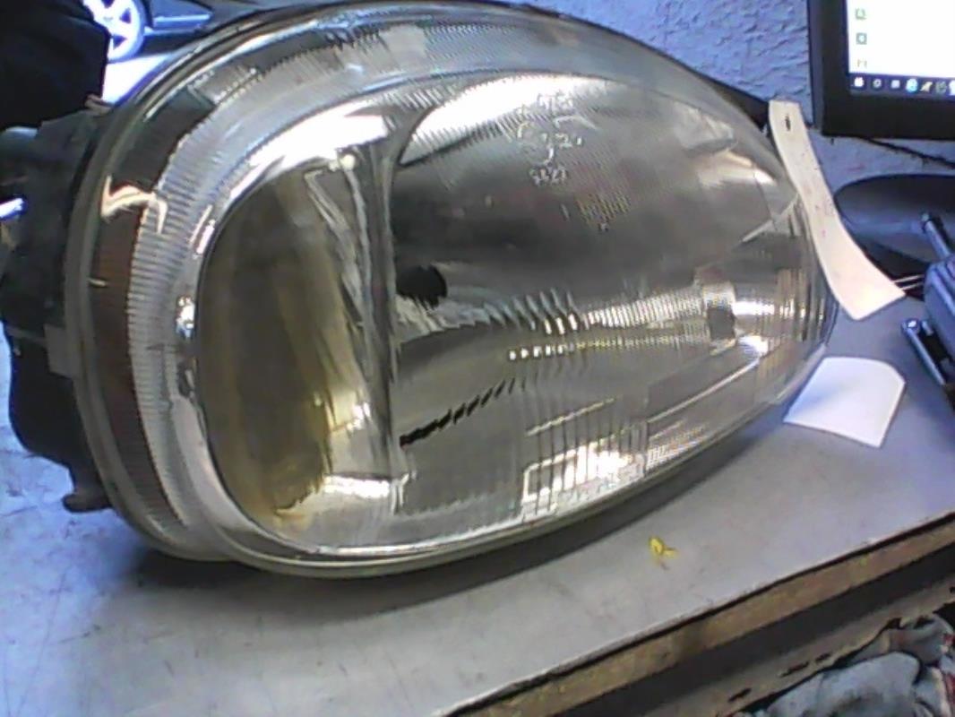 Óptica delantera principal derecha (luces) (faro)