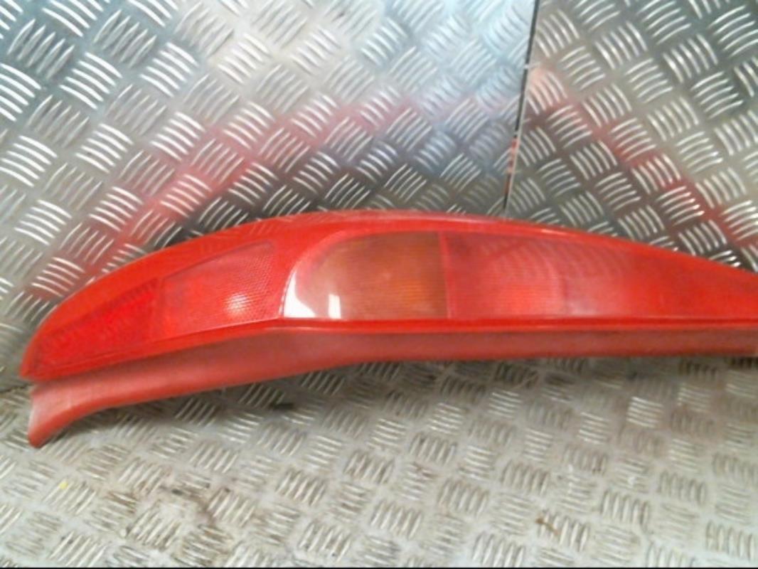 Fanale posteriore principale sinistro (luci)