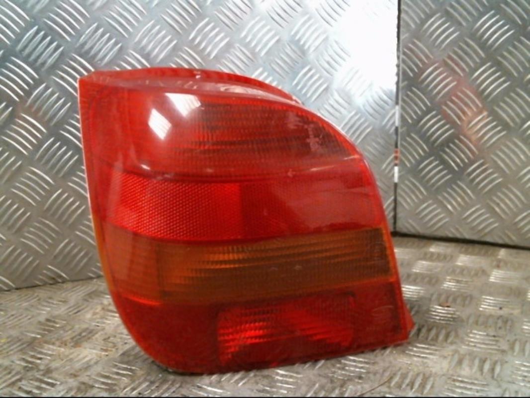 Fanale posteriore principale sinistro (luci)