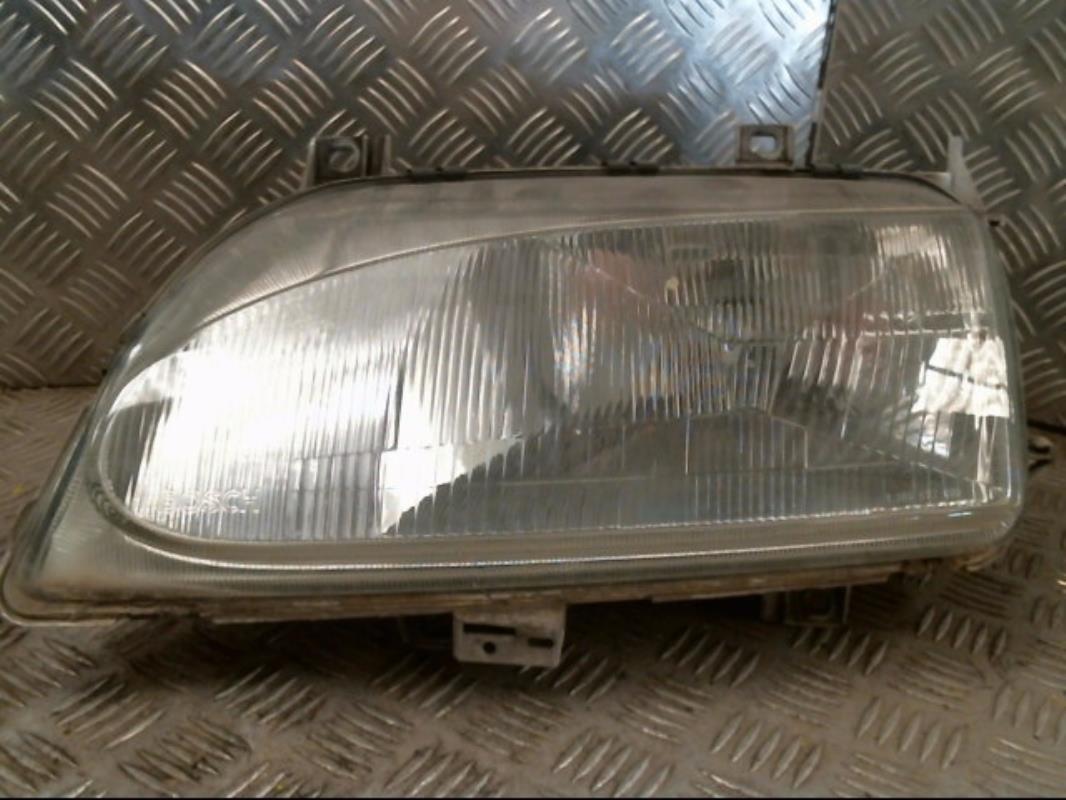 Gruppo ottico anteriore principale sinistro (luci)(faro)