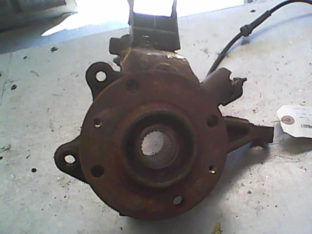 Fusee avant gauche
