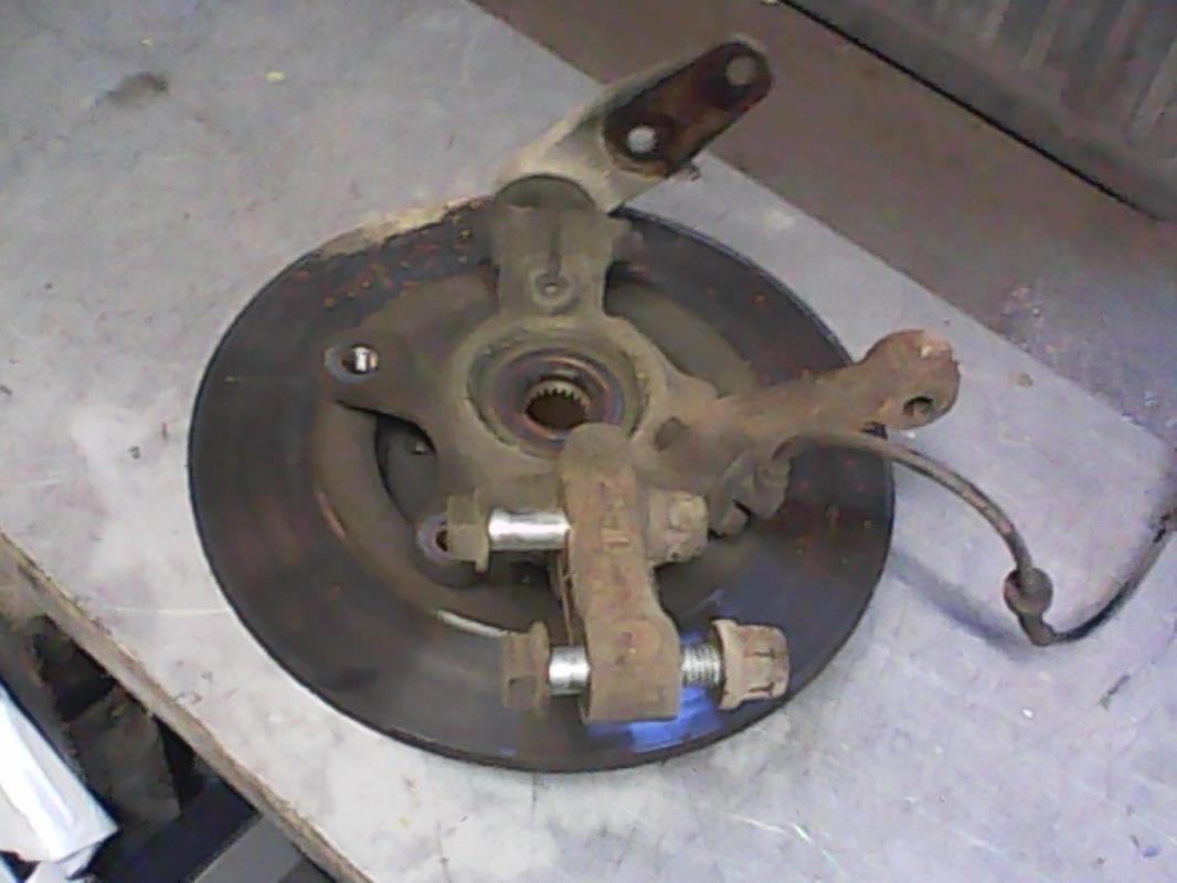 Fusee avant gauche